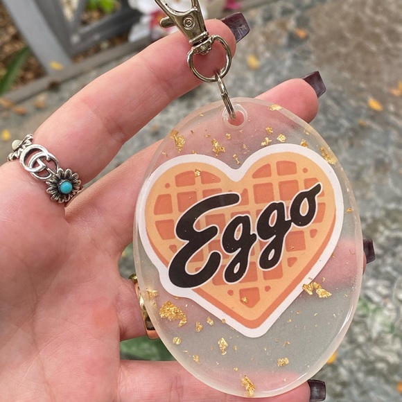Stranger Things Eleven Eggo Heart Waffle Love Cartoon 🧇 w Gold Flakes Keychain - Picture 8 of 10